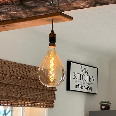 Sandys Cozy Stone דירה