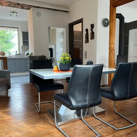 Sandys Cozy Stone * מאולברון